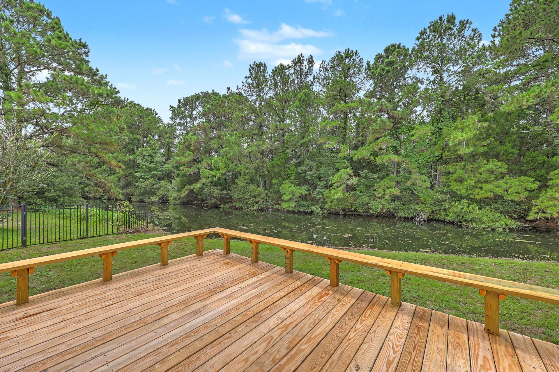 1453 Cypress Court Photo 31
