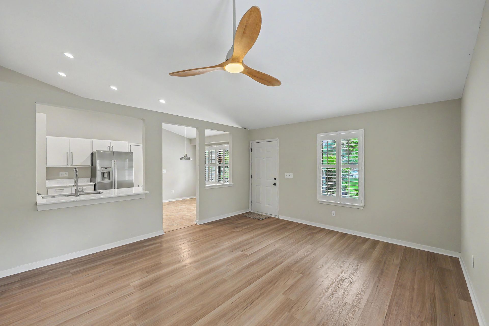 1453 Cypress Court Photo 6