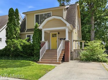 634 E Lewiston Avenue, Ferndale, MI 48220