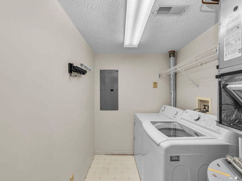 2111 Clareglen Drive, Unit 203, Crescent Springs, KY 41017 Photo 16