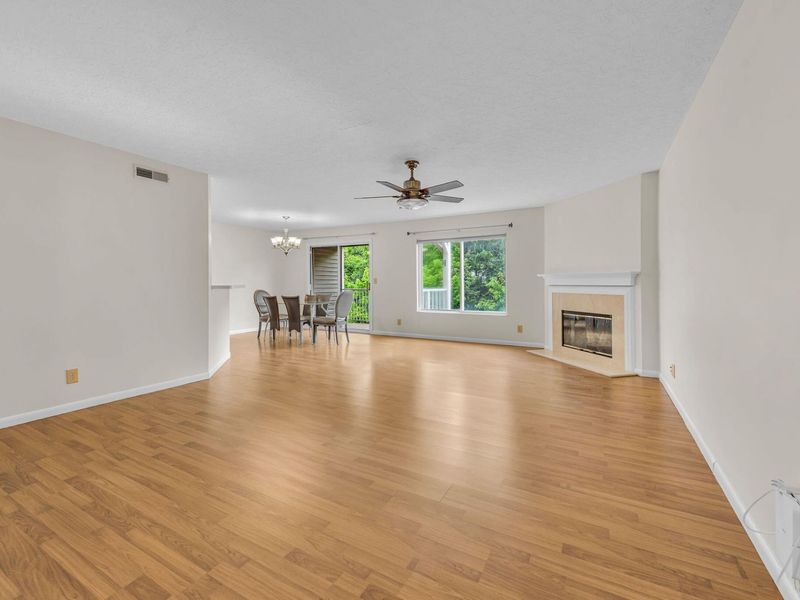 2111 Clareglen Drive, Unit 203, Crescent Springs, KY 41017 Photo 4