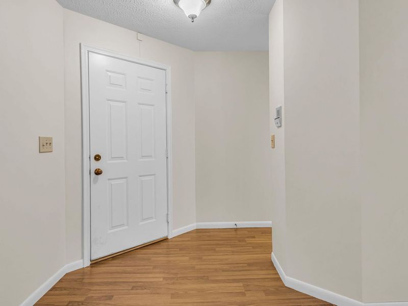 2111 Clareglen Drive, Unit 203, Crescent Springs, KY 41017 Photo 5