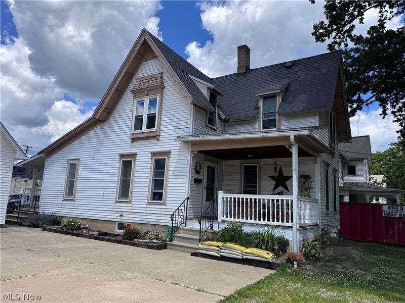 237 N Broadway, Medina, OH 44256 Photo 4