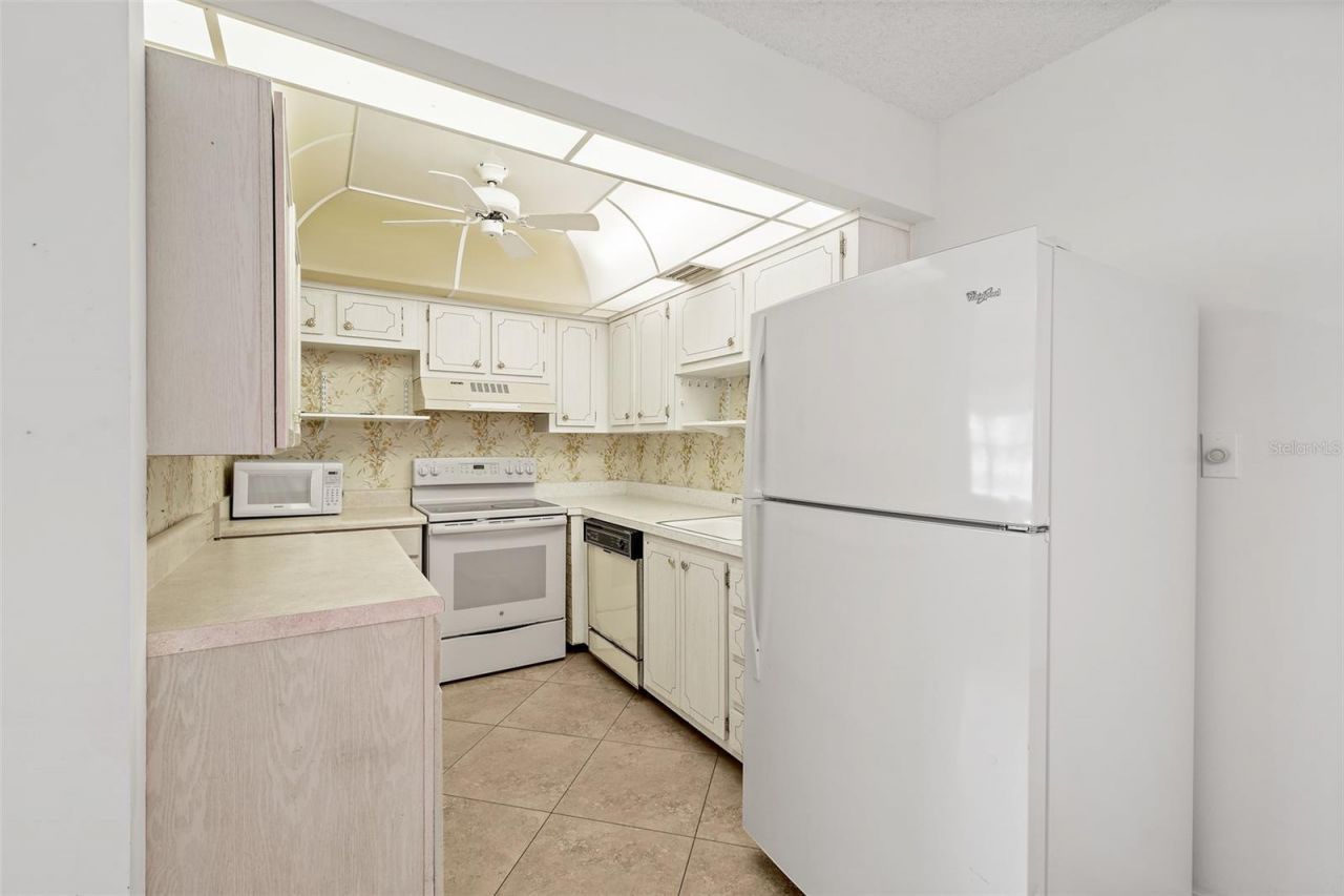 6500 Falcon Way , Unit 19D, Cape Canaveral, FL 32920 Photo