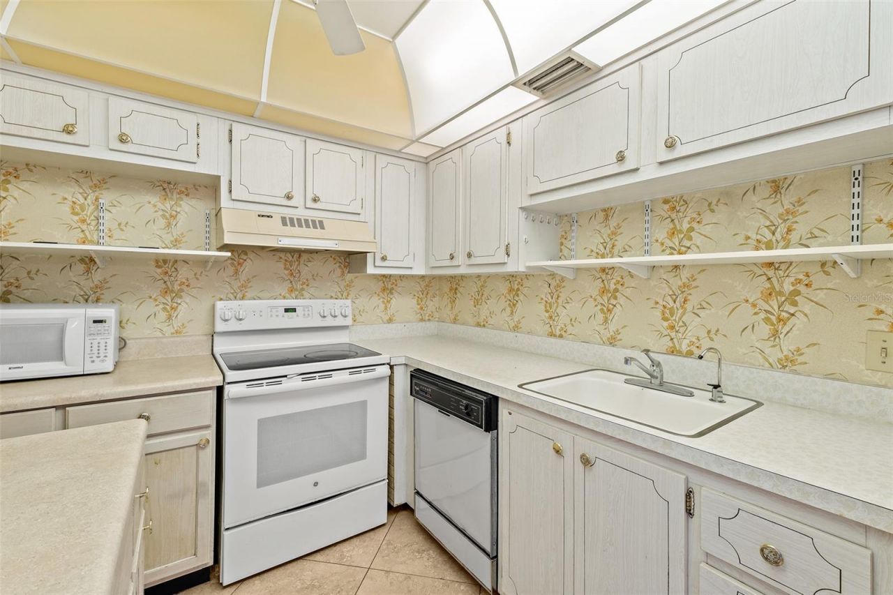 6500 Falcon Way , Unit 19D, Cape Canaveral, FL 32920 Photo