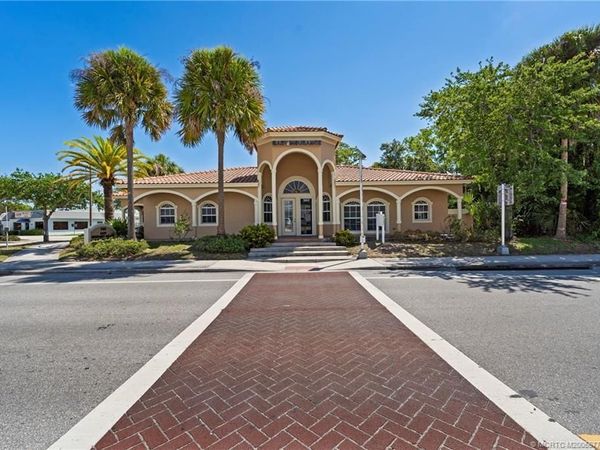3193 SE Dixie Highway , Stuart, FL 34997