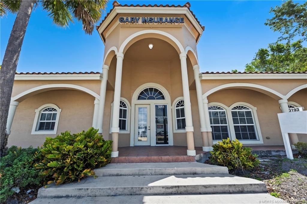 3193 SE Dixie Highway , Stuart, FL 34997 Photo