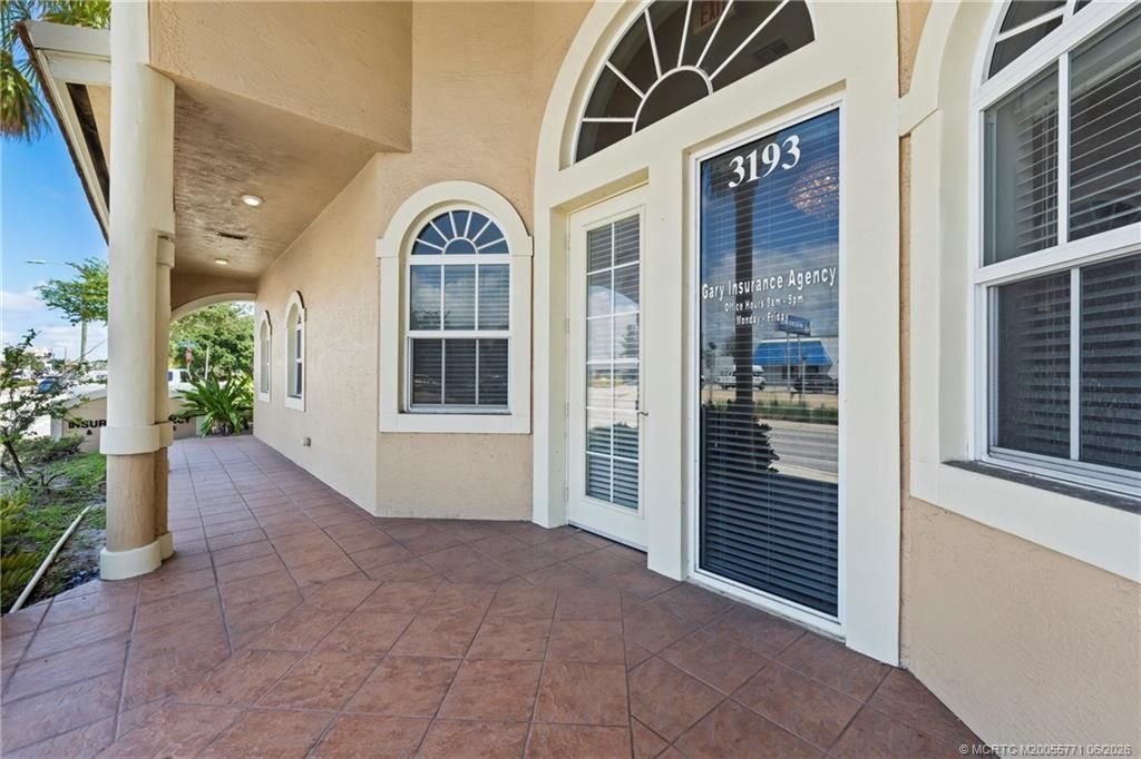 3193 SE Dixie Highway , Stuart, FL 34997 Photo