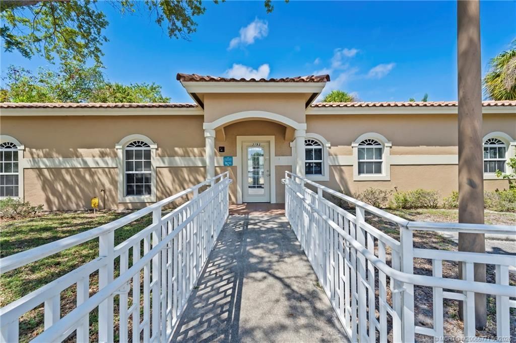 3193 SE Dixie Highway , Stuart, FL 34997 Photo
