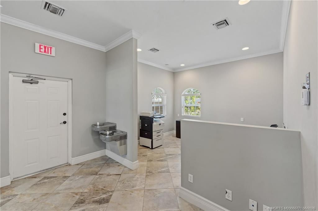 3193 SE Dixie Highway , Stuart, FL 34997 Photo