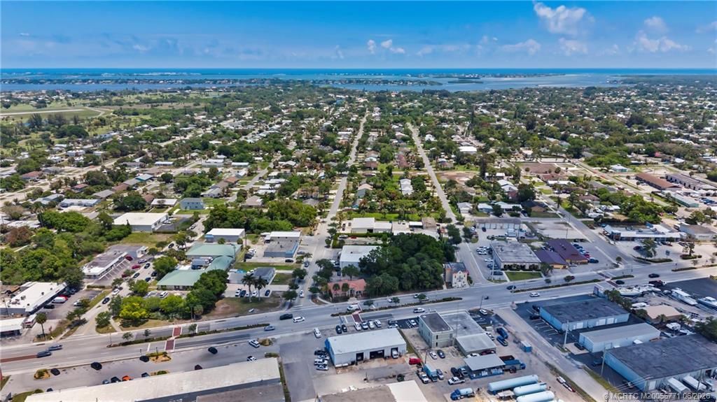 3193 SE Dixie Highway , Stuart, FL 34997 Photo