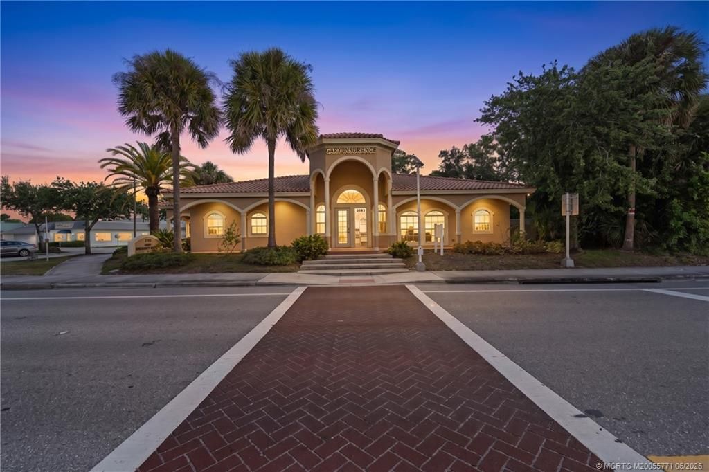 3193 SE Dixie Highway , Stuart, FL 34997 Photo