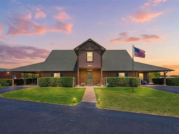 7301 Comer Lane, Weatherford, TX 76085