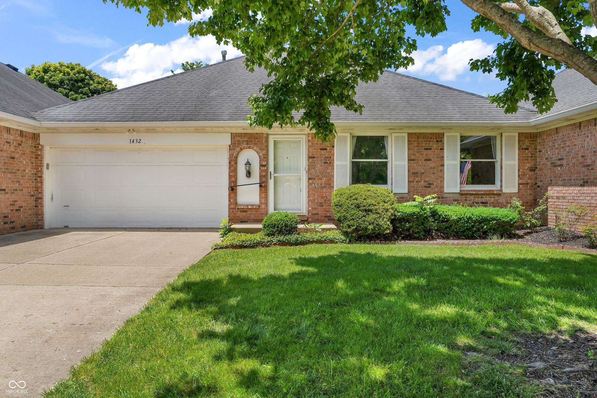 1432 Holiday Lane E, Brownsburg, IN 46112 Main Photo