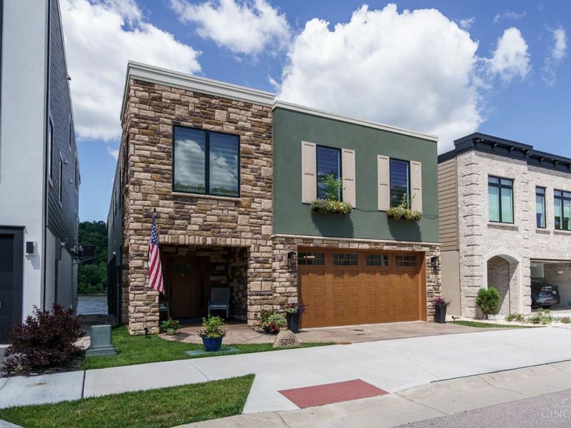 5749 Sanctuary Place, Cincinnati, OH 45230 Photo 2