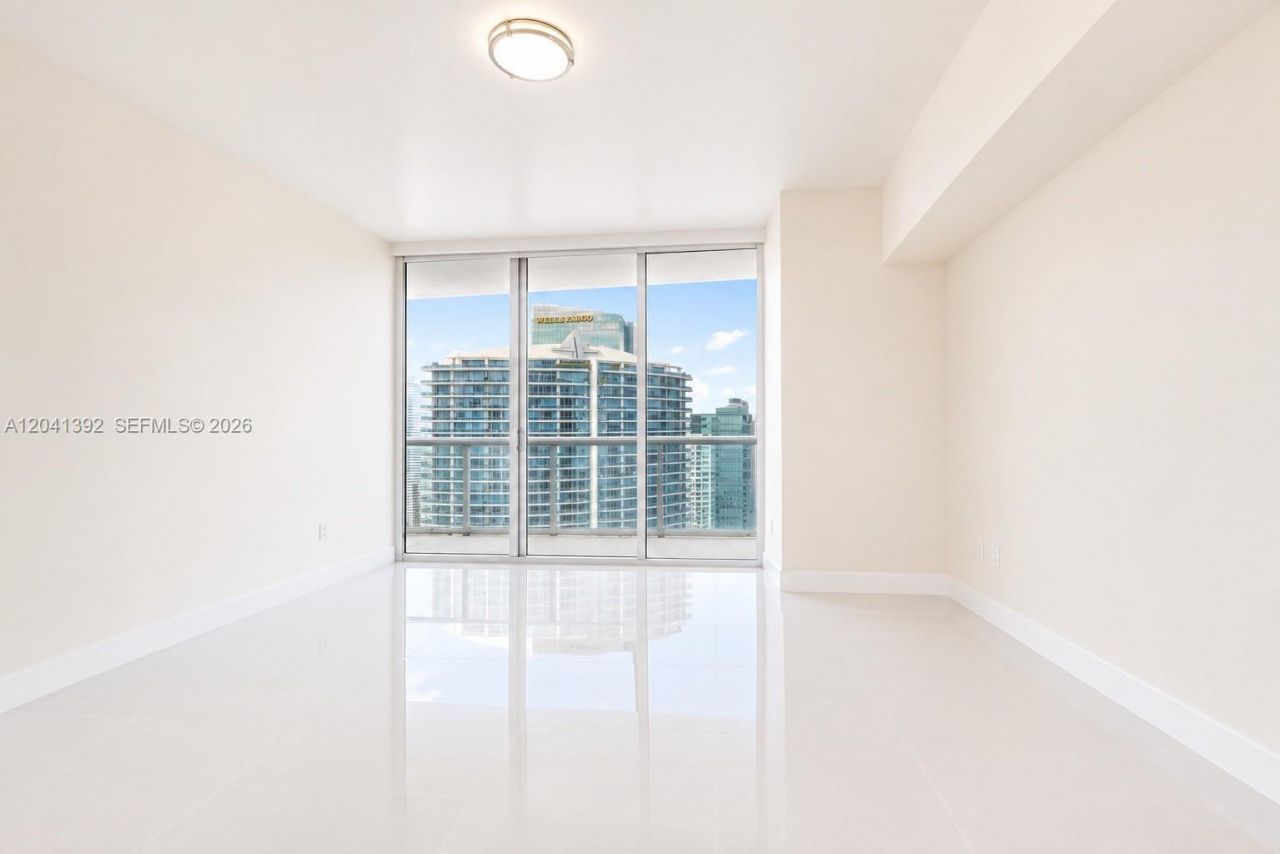 475 Brickell Ave, Unit 4715, Miami, FL 33131 Photo