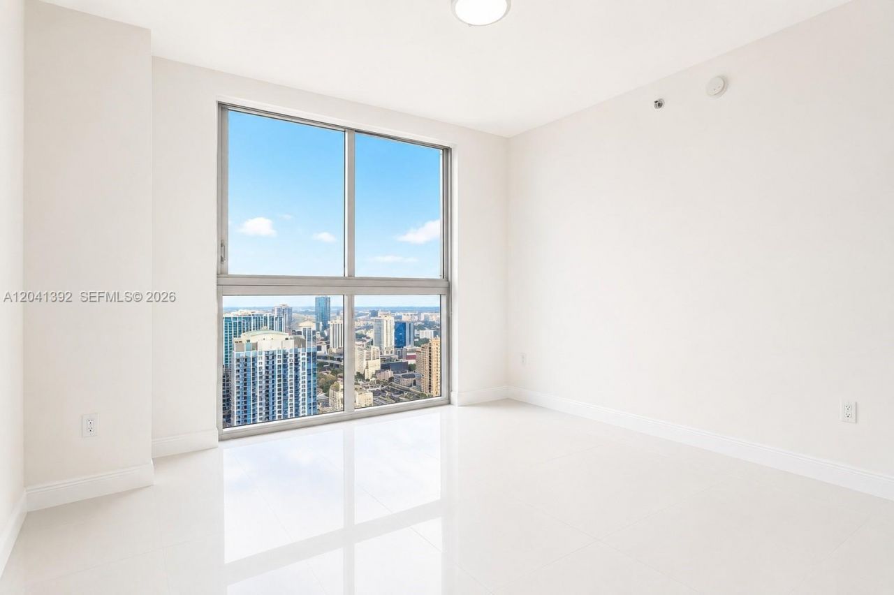 475 Brickell Ave, Unit 4715, Miami, FL 33131 Photo