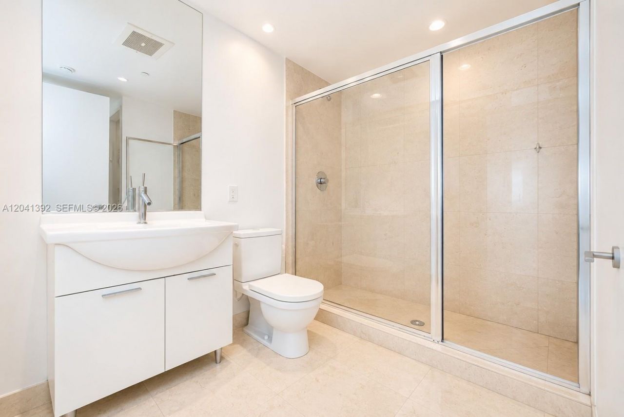475 Brickell Ave, Unit 4715, Miami, FL 33131 Photo