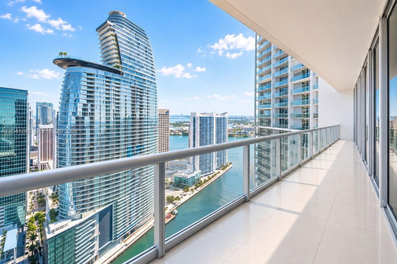 475 Brickell Ave, Unit 4715, Miami, FL 33131 Photo