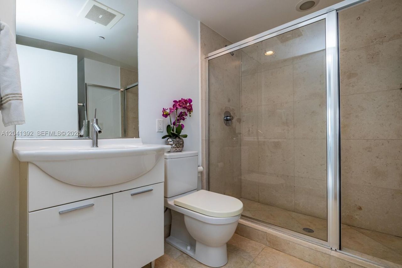 475 Brickell Ave, Unit 4715, Miami, FL 33131 Photo
