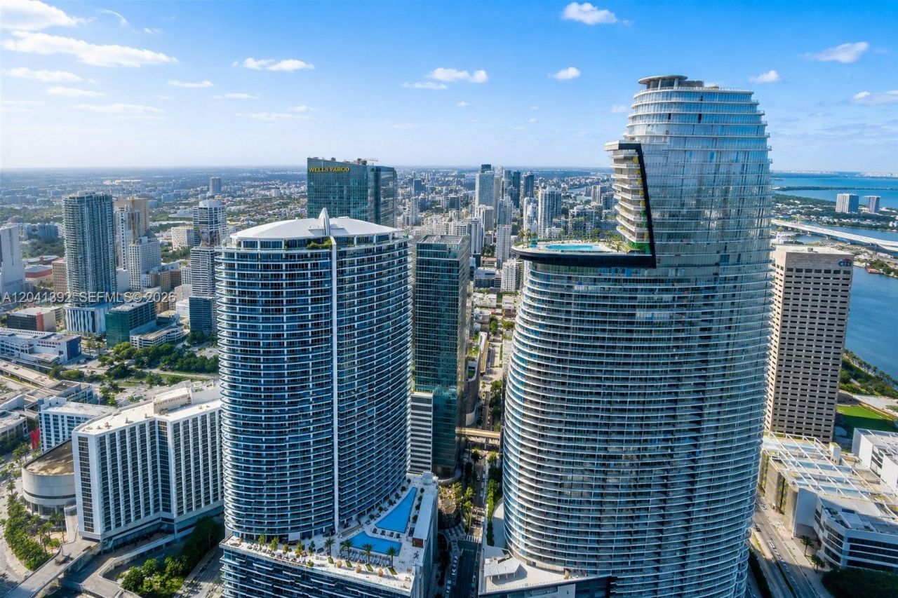 475 Brickell Ave, Unit 4715, Miami, FL 33131 Photo