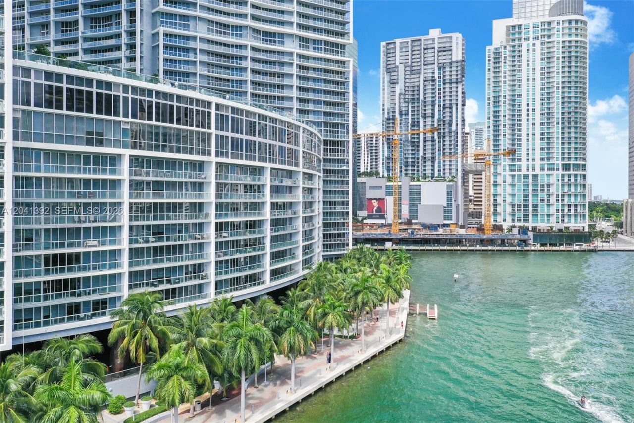 475 Brickell Ave, Unit 4715, Miami, FL 33131 Photo
