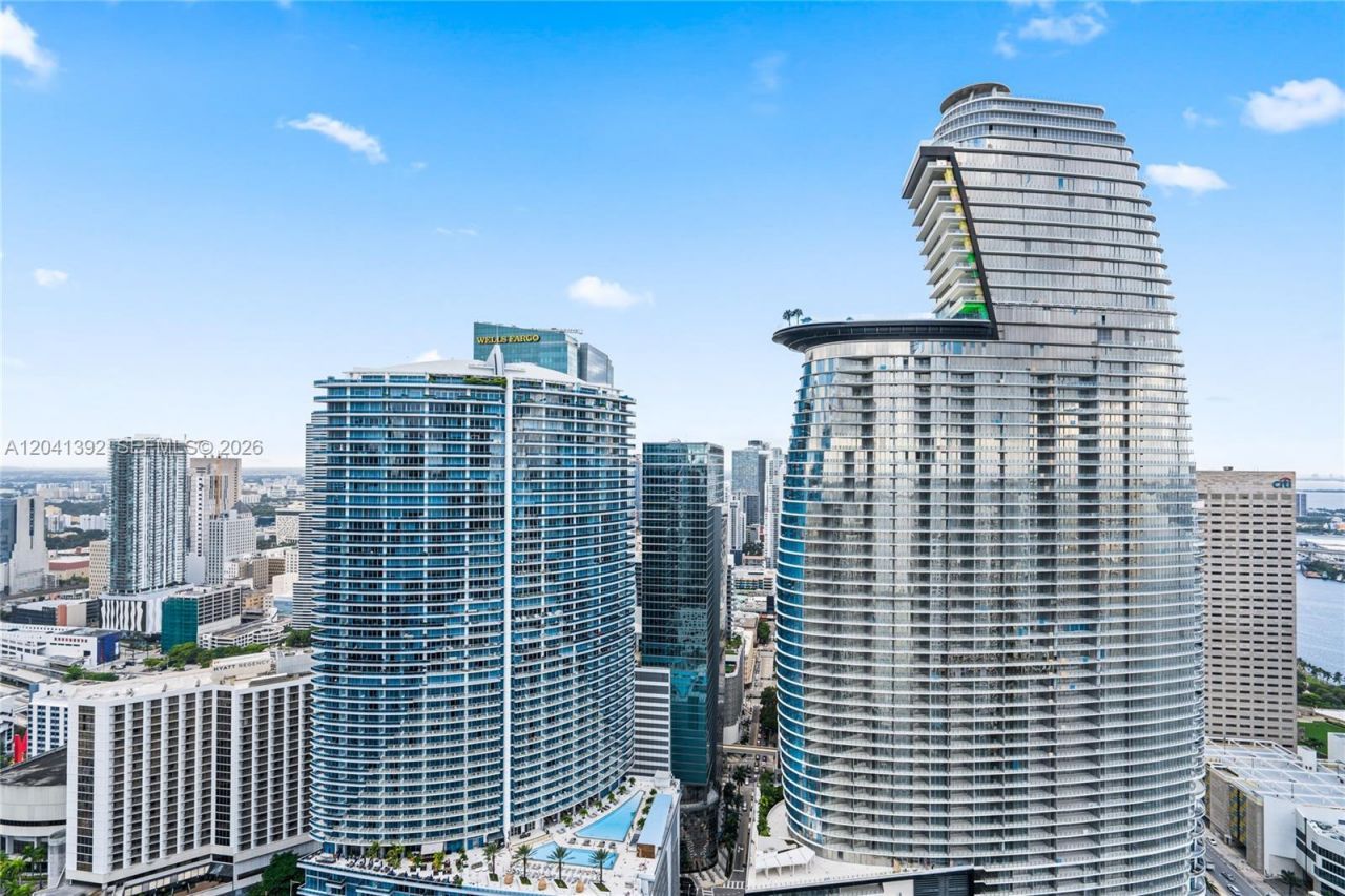 475 Brickell Ave, Unit 4715, Miami, FL 33131 Photo