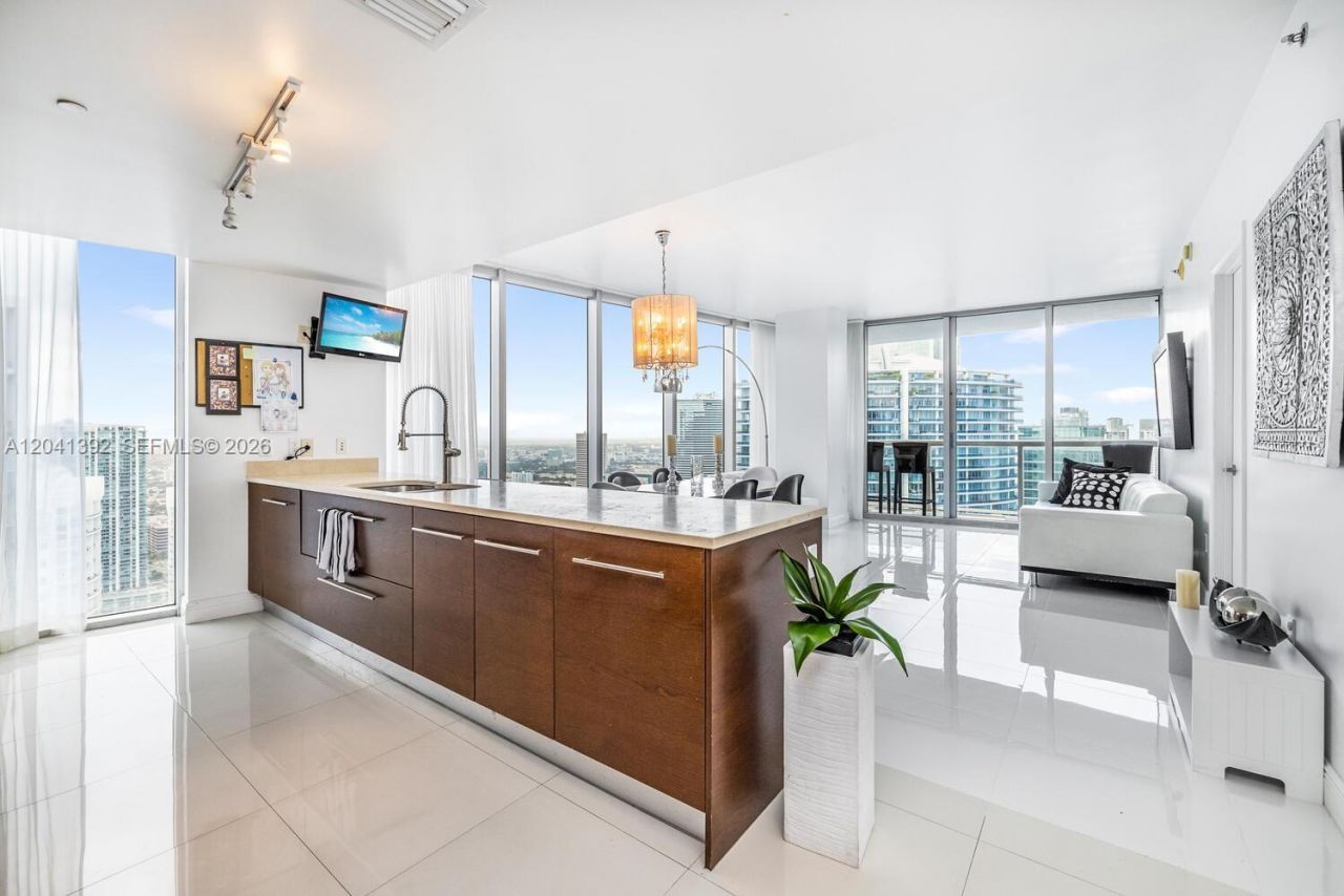 475 Brickell Ave, Unit 4715, Miami, FL 33131 Photo