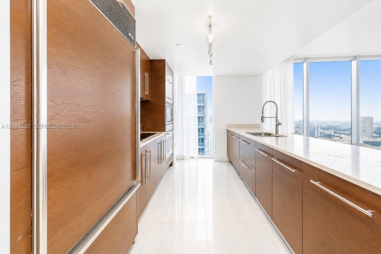 475 Brickell Ave, Unit 4715, Miami, FL 33131 Photo
