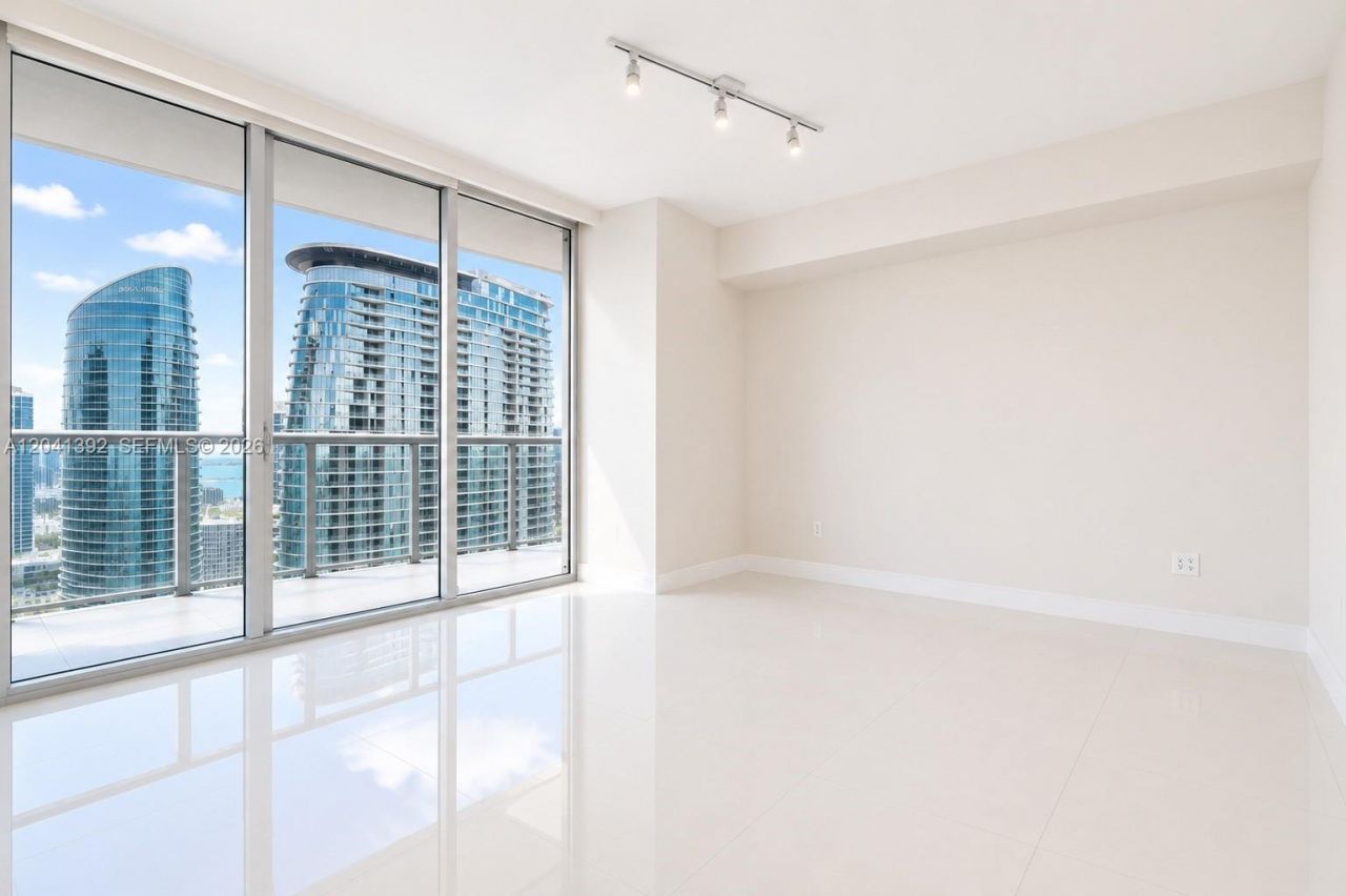 475 Brickell Ave, Unit 4715, Miami, FL 33131 Photo