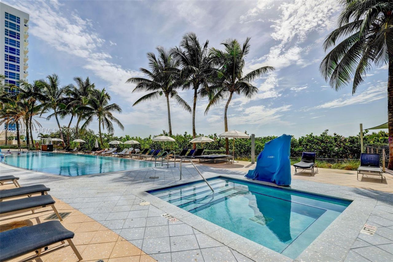 6801 Collins Ave, Unit DOOR 606, Miami Beach, FL 33141 Photo