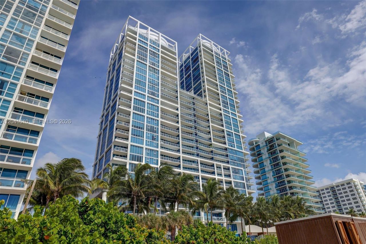 6801 Collins Ave, Unit DOOR 606, Miami Beach, FL 33141 Photo