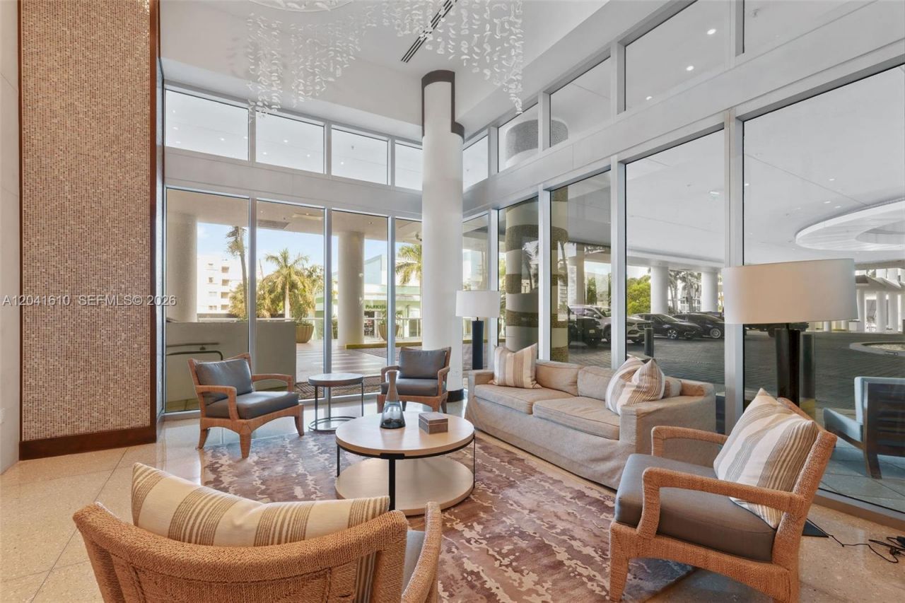 6801 Collins Ave, Unit DOOR 606, Miami Beach, FL 33141 Photo