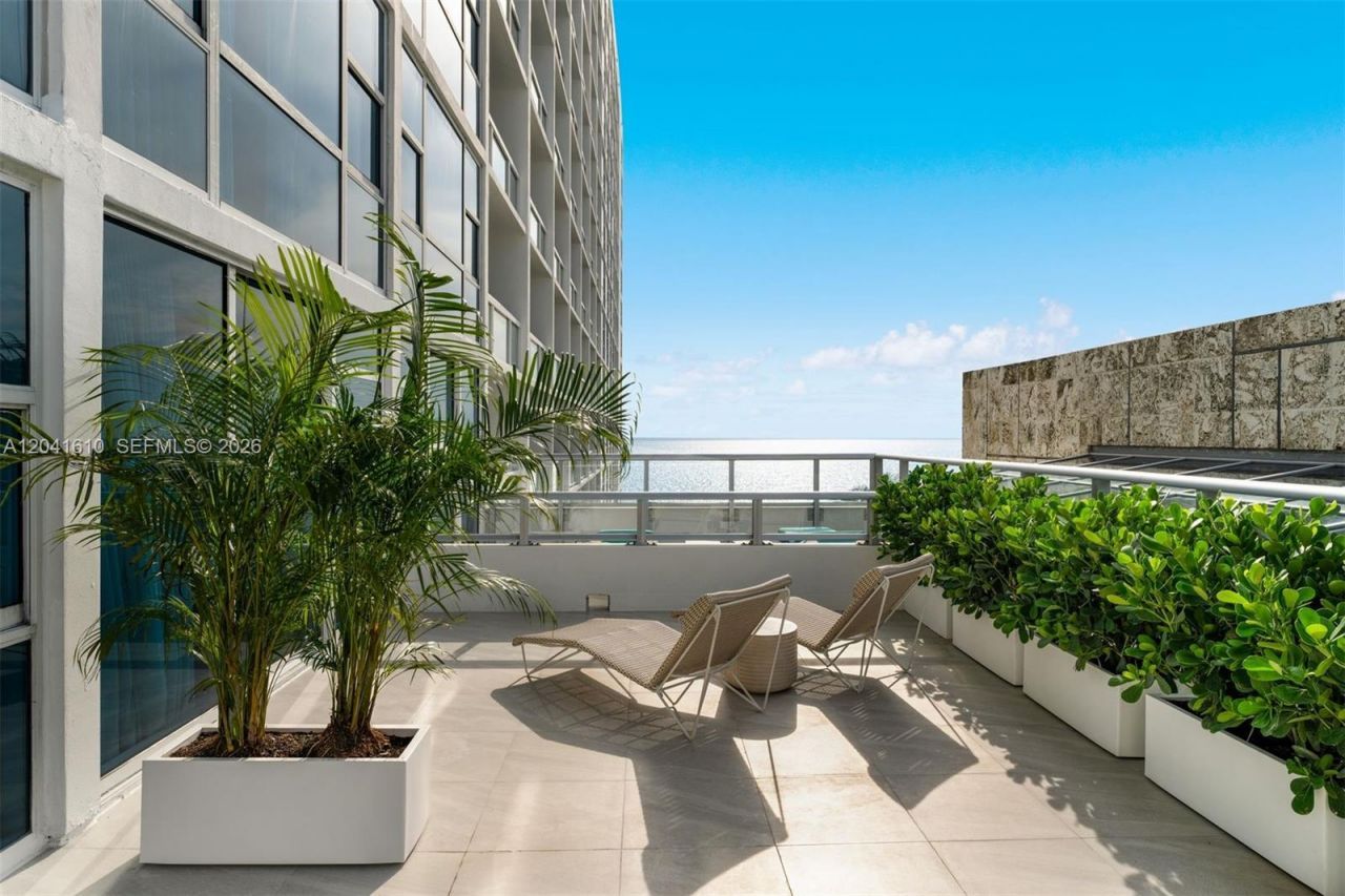 6801 Collins Ave, Unit DOOR 606, Miami Beach, FL 33141 Photo