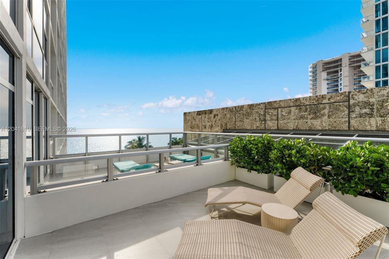 6801 Collins Ave, Unit DOOR 606, Miami Beach, FL 33141 Photo
