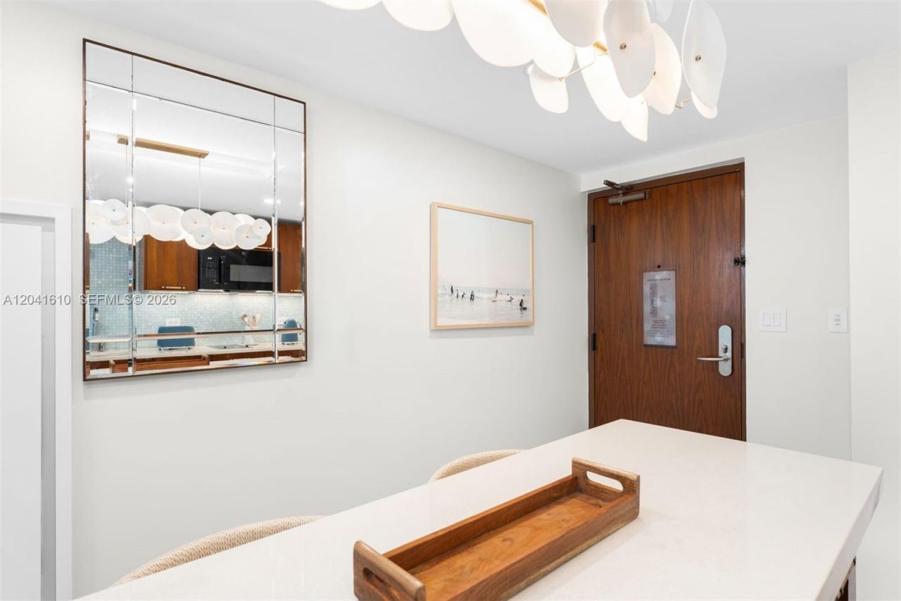6801 Collins Ave, Unit DOOR 606, Miami Beach, FL 33141 Photo