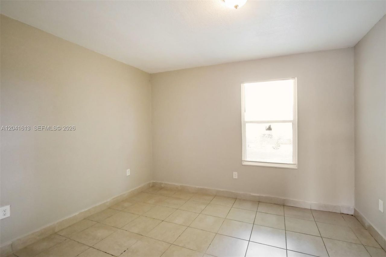 3333 NW 32nd Ct, Lauderdale Lakes, FL 33309 Photo