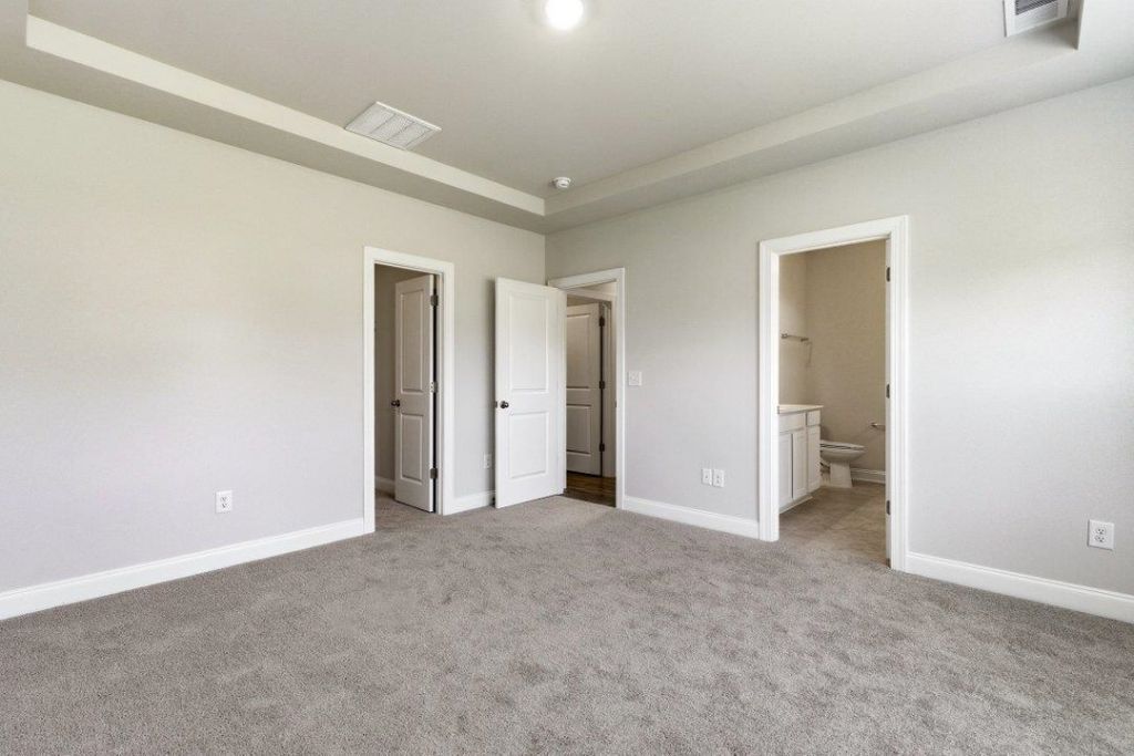 2416 Campton Loop  Photo 13