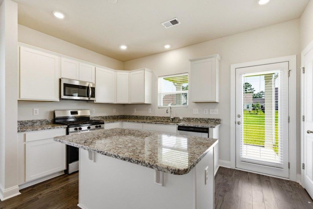 2416 Campton Loop  Photo 8
