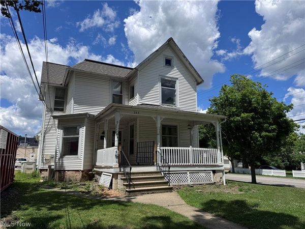 243 N Broadway , Medina, OH 44256