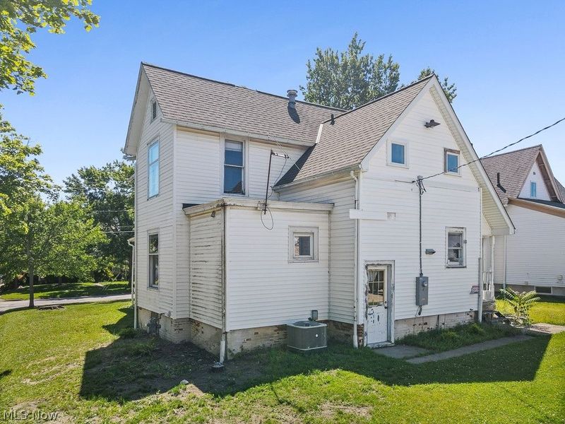 243 N Broadway, Medina, OH 44256 Photo 17