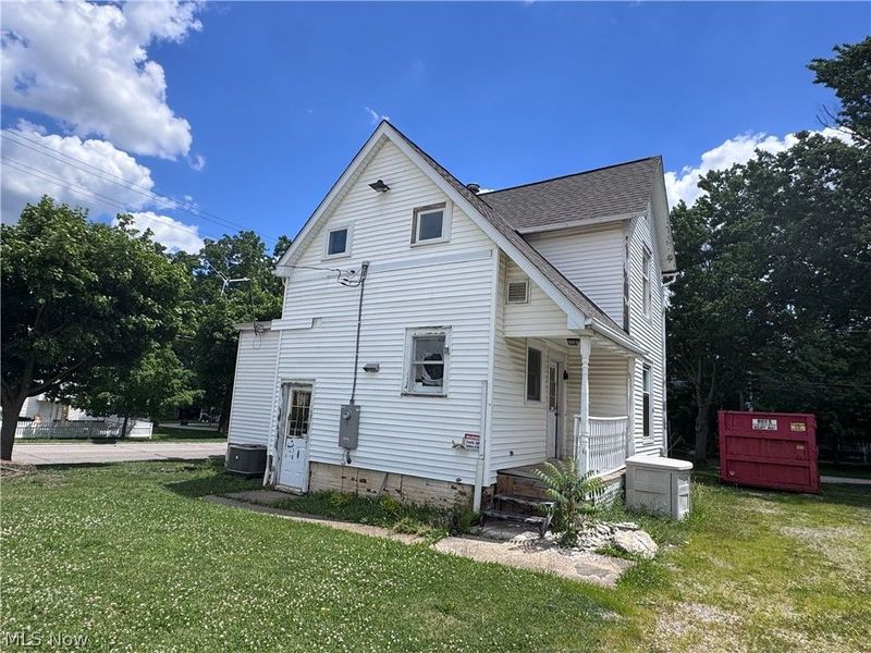 243 N Broadway, Medina, OH 44256 Photo 8