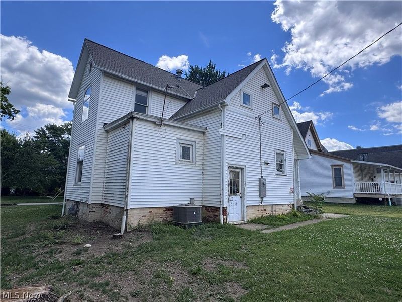 243 N Broadway, Medina, OH 44256 Photo 9