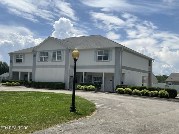 100 Village Way, Kingston, TN 37763