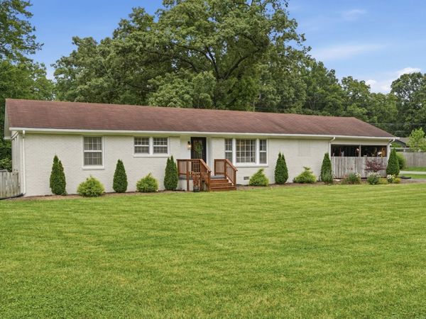 1100 Bragg Cir , Tullahoma, TN 37388