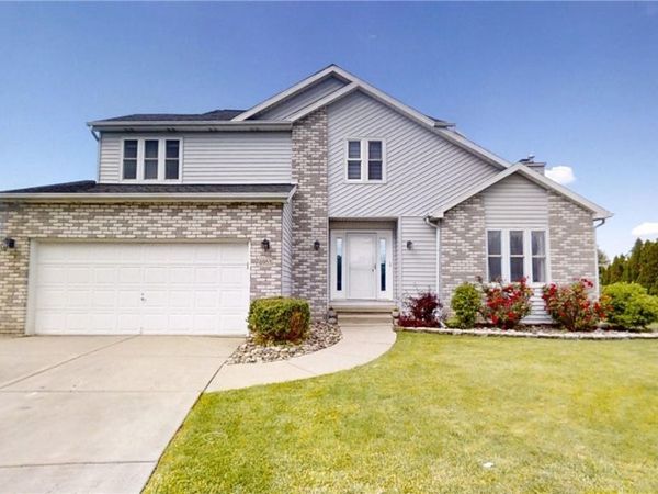 6983 Samantha Ct , Niagara Falls, NY 14304