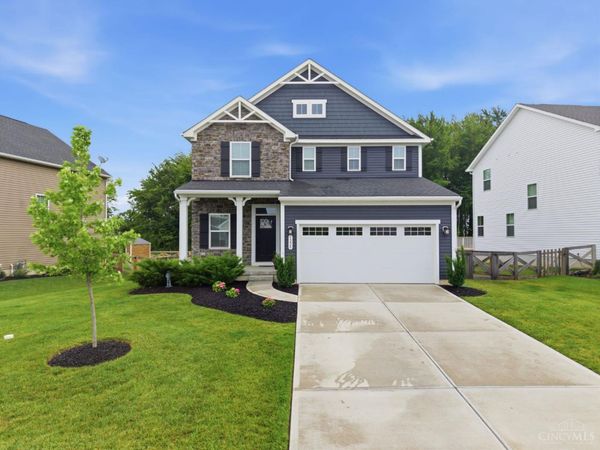 1220 Millstream Drive, Amelia, OH 45102