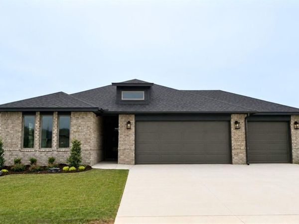 3305 Gunnison River Drive, Yukon, OK 73099