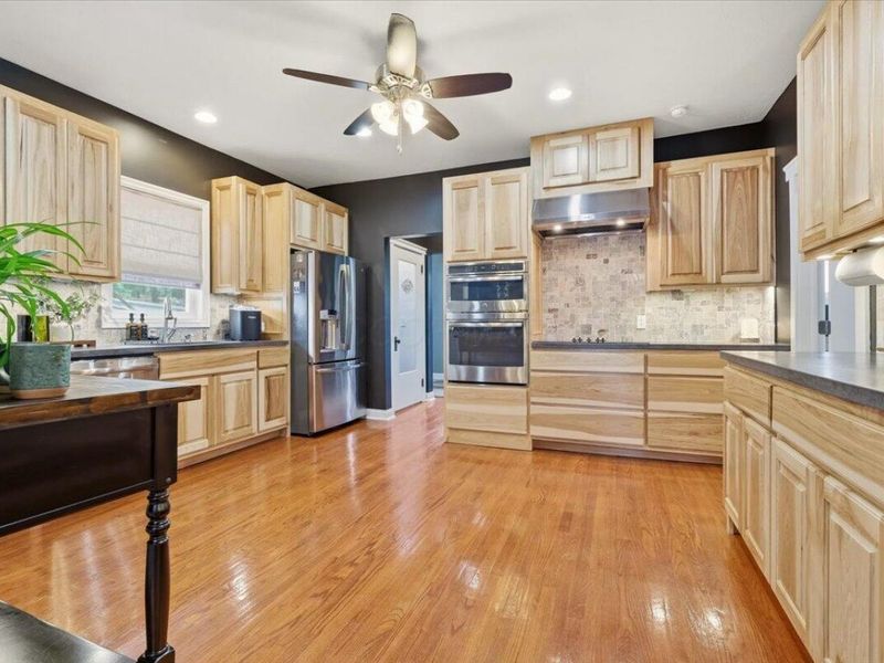 44 S Hartford Avenue, Centerburg, OH 43011 Photo 5