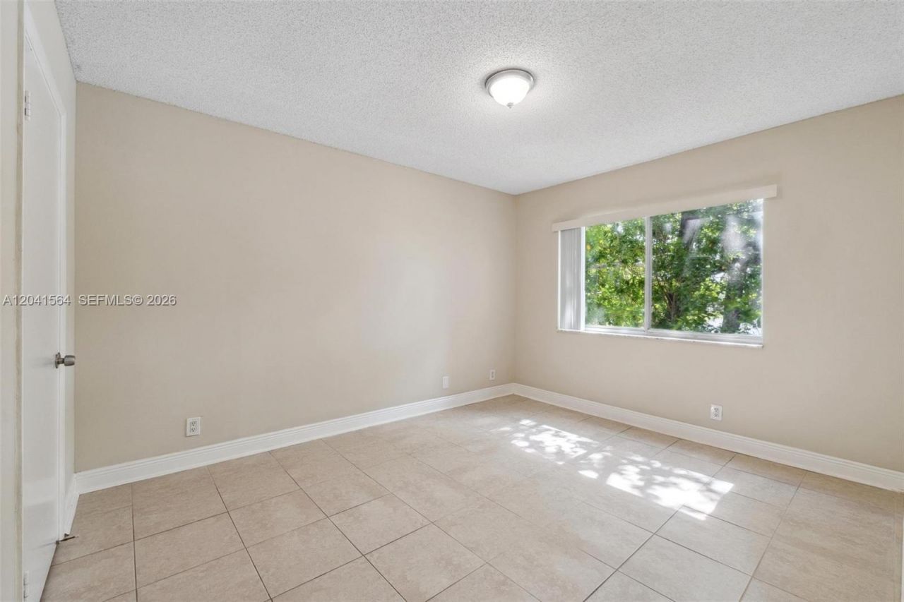 5672 Rock Island Rd , Unit 254, Tamarac, FL 33319 Photo